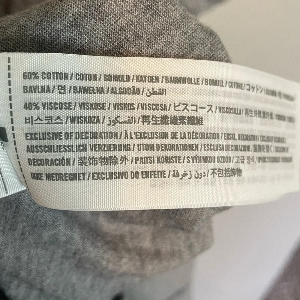 Hollister grey tank - Picture 3 of 4